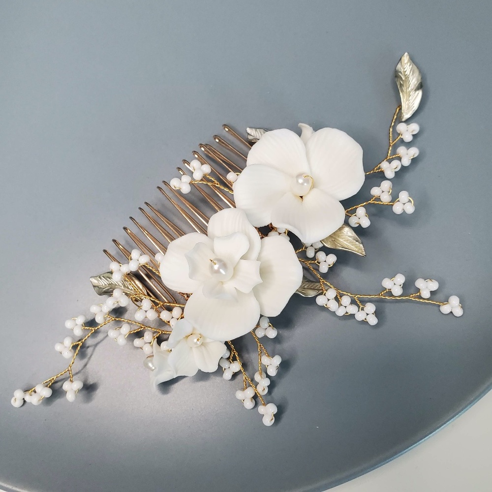 Bridal hard Ceramic hair comb freshwater pearls Headpiece Flower golden white